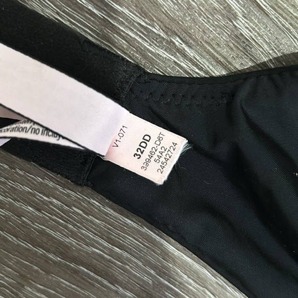 Victorias Secret Bra - Picture 4 of 4